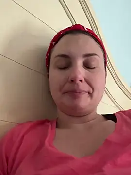 MilfyMrsRobinson online show from January 29, 2025, 9:07 pm