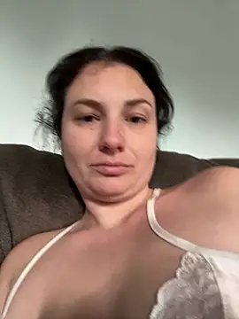 MilfyMrsRobinson online show from February 3, 2025, 3:27 pm