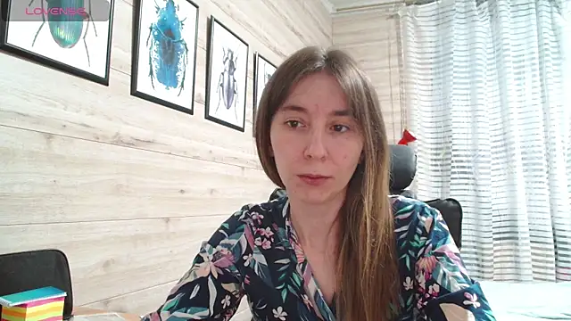 Wowpornoo online show from May 27, 2026, 4:37 pm