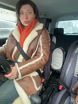 MooonReal online show from December 18, 2025, 4:51 am