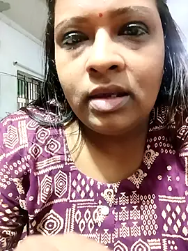 Snapshot of Love_Jenny chatting on February 13, 2026, 4:41 am Love Jenny online show from February 13, 2026, 4:41 am