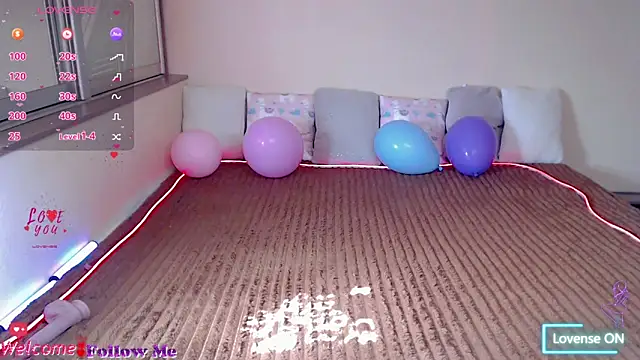 LizaSenri online show from April 27, 2026, 6:44 am