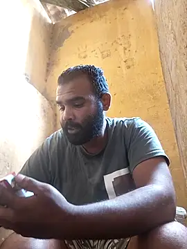 Snapshot of ListedLoin chatting on November 11, 2025, 1:33 pm ListedLoin online show from November 11, 2025, 1:33 pm