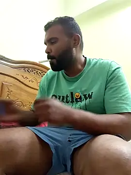 ListedLoin online show from May 5, 2026, 10:12 am