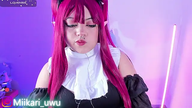 Ahri Elderwood online show from May 26, 2026, 3:46 am
