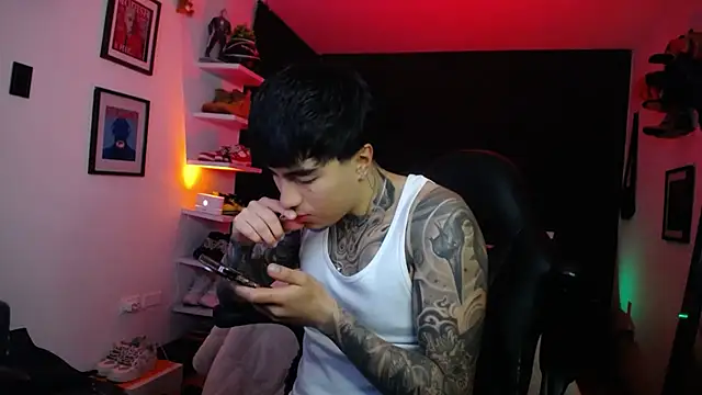 Snapshot of jung_dragon chatting on October 5, 2025, 5:17 am jung dragon online show from October 5, 2025, 5:17 am