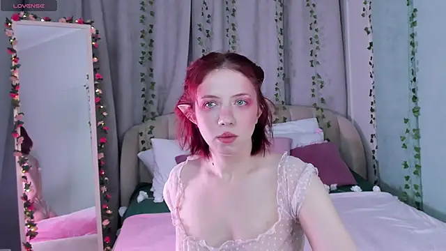 Love is Lola online show from February 8, 2025, 1:11 am