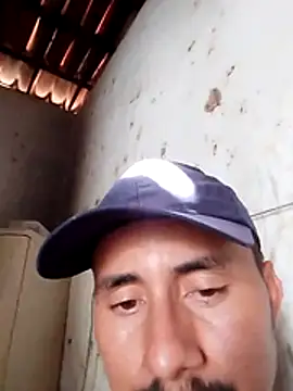 Snapshot of luissilva0071 chatting on July 28, 2026, 3:21 pm luissilva0071 online show from July 28, 2026, 3:21 pm
