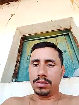 Snapshot of luissilva0071 chatting on July 28, 2026, 4:39 pm luissilva0071 online show from July 28, 2026, 4:39 pm