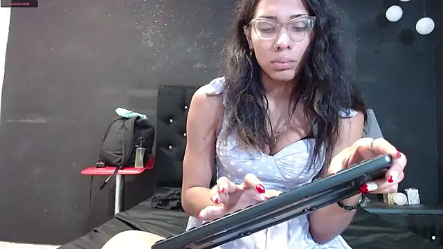EmilyGomezLS online show from March 12, 2025, 11:20 am