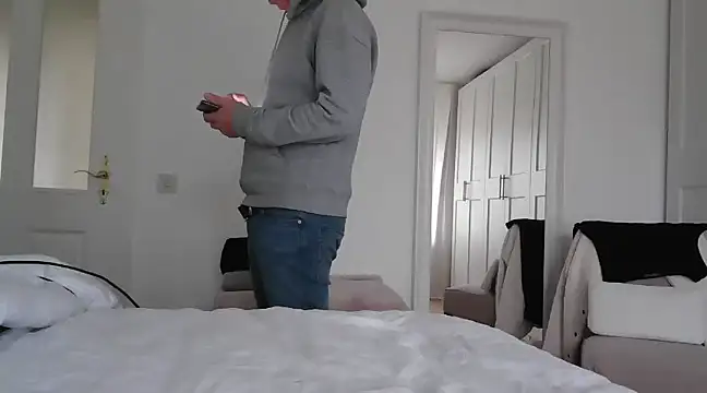 Snapshot of maxmueller321 chatting on December 19, 2024, 10:02 am maxmueller321 online show from December 19, 2024, 10:02 am