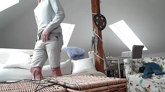 Snapshot of maxmueller321 chatting on March 12, 2025, 9:12 am maxmueller321 online show from March 12, 2025, 9:12 am