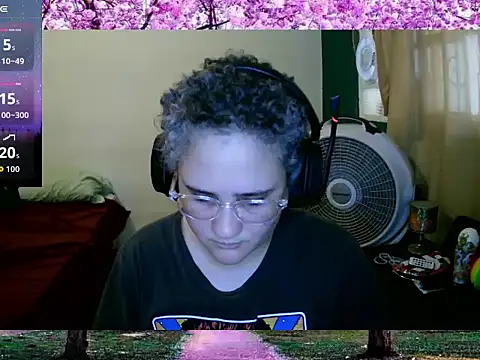 Snapshot of lolalicious_758 chatting on September 17, 2025, 6:20 pm lolalicious 758 online show from September 17, 2025, 6:20 pm