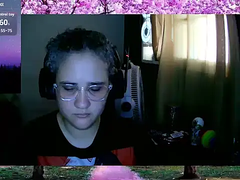 Snapshot of lolalicious_758 chatting on September 18, 2025, 1:46 pm lolalicious 758 online show from September 18, 2025, 1:46 pm