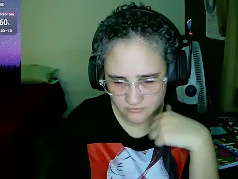 Snapshot of lolalicious_758 chatting on October 3, 2025, 11:02 pm lolalicious 758 online show from October 3, 2025, 11:02 pm