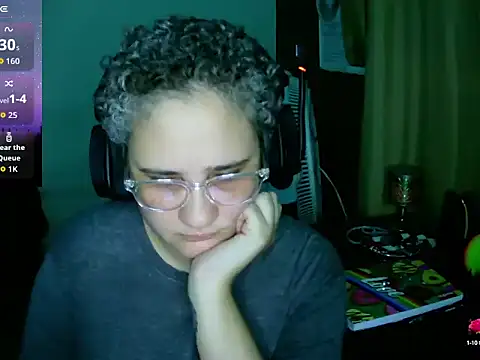 Snapshot of lolalicious_758 chatting on October 5, 2025, 4:22 am lolalicious 758 online show from October 5, 2025, 4:22 am