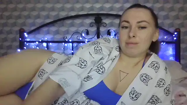  Leslyy Solo 1 online show from December 21, 2024, 5:07 pm