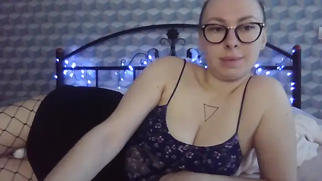  Leslyy Solo 1 online show from February 17, 2025, 10:18 am