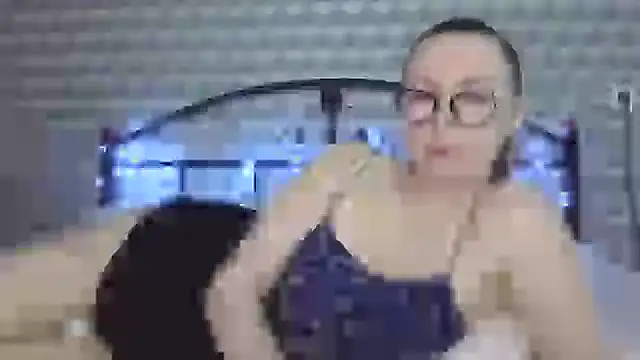  Leslyy Solo 1 online show from February 17, 2025, 1:21 pm
