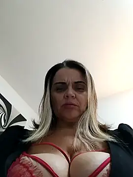 hugebobbs online show from September 24, 2025, 8:50 am