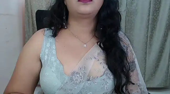 Snapshot of Inviting_Aanya chatting on December 2, 2024, 3:47 am Inviting Aanya online show from December 2, 2024, 3:47 am