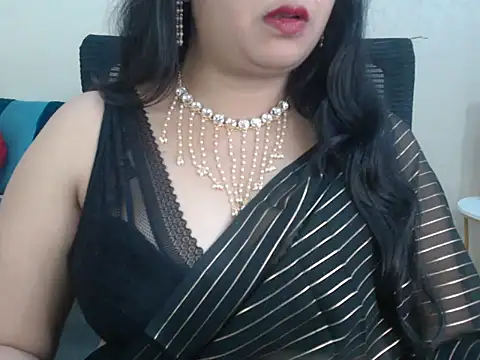 Snapshot of Inviting_Aanya chatting on February 3, 2025, 1:30 pm Inviting Aanya online show from February 3, 2025, 1:30 pm