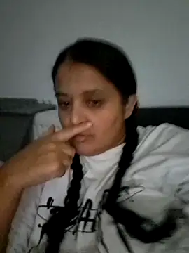 Snapshot of sarahhh1987 chatting on October 26, 2025, 6:36 pm sarahhh1987 online show from October 26, 2025, 6:36 pm