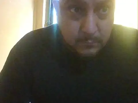 OmarMagSon online show from May 28, 2026, 9:45 pm