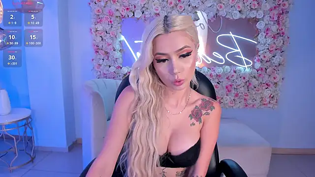 HannaConnor  online show from January 4, 2025, 10:34 pm