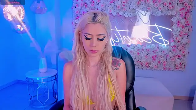 HannaConnor  online show from January 10, 2025, 3:39 am