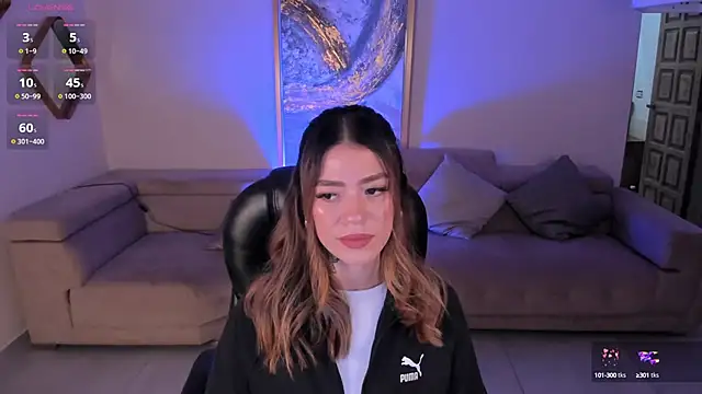 Snapshot of ViolettHansson chatting on February 25, 2025, 9:24 pm ViolettHansson online show from February 25, 2025, 9:24 pm