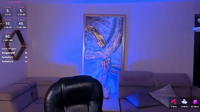 Snapshot of ViolettHansson chatting on February 27, 2025, 9:25 pm ViolettHansson online show from February 27, 2025, 9:25 pm