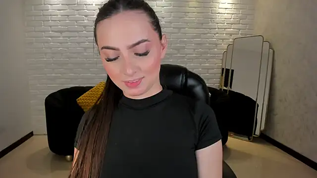 Snapshot of AliceHarper_ chatting on January 10, 2025, 3:07 am AliceHarper online show from January 10, 2025, 3:07 am
