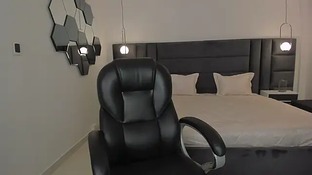 Snapshot of AliceHarper_ chatting on January 15, 2025, 2:49 am AliceHarper online show from January 15, 2025, 2:49 am