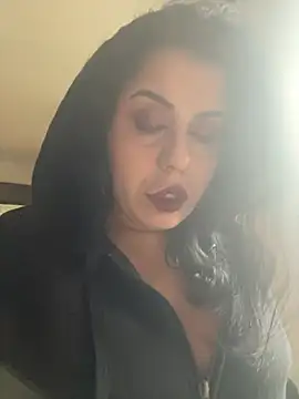 Snapshot of holyeroticss chatting on March 8, 2025, 9:29 pm holyeroticss online show from March 8, 2025, 9:29 pm