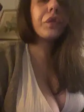 Snapshot of holyeroticss chatting on September 9, 2025, 11:15 pm holyeroticss online show from September 9, 2025, 11:15 pm