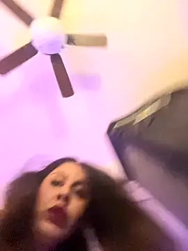 Snapshot of holyeroticss chatting on September 12, 2025, 11:48 pm holyeroticss online show from September 12, 2025, 11:48 pm