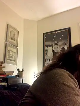 Snapshot of holyeroticss chatting on October 25, 2025, 2:08 am holyeroticss online show from October 25, 2025, 2:08 am