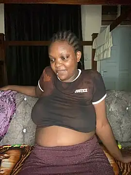 Snapshot of zonroe_the_big chatting on March 17, 2025, 8:30 pm zonroe the big online show from March 17, 2025, 8:30 pm