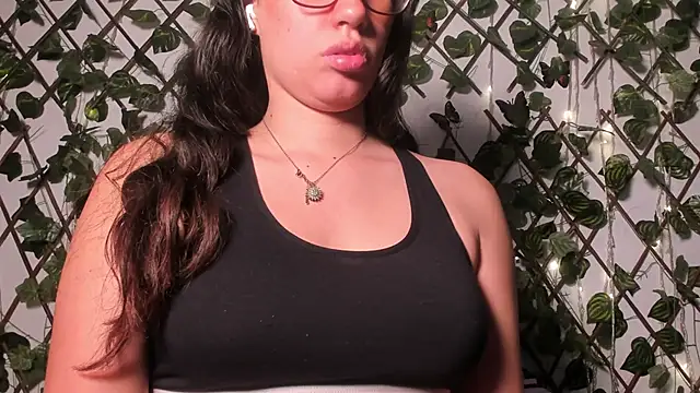 Snapshot of CoralineSanchez chatting on September 20, 2025, 3:18 am CoralineSanchez online show from September 20, 2025, 3:18 am