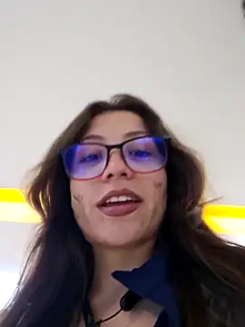 mmmVirginia online show from November 10, 2025, 6:51 pm