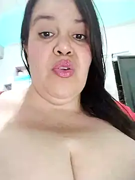 lunanataly online show from December 31, 2024, 8:12 pm