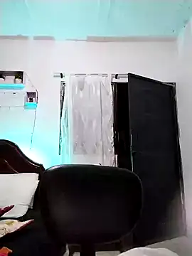 lunanataly online show from January 3, 2025, 9:36 pm