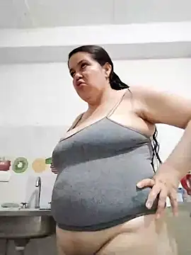 lunanataly online show from January 9, 2025, 5:43 pm