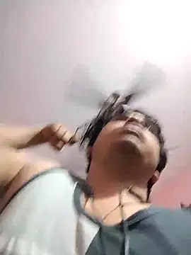 Snapshot of roadtucker123 chatting on March 13, 2025, 11:16 pm roadtucker123 online show from March 13, 2025, 11:16 pm