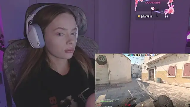  MayShy  online show from November 21, 2025, 8:13 am