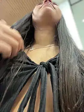 Snapshot of Salome_golvert chatting on January 31, 2025, 9:05 pm Salome golvert online show from January 31, 2025, 9:05 pm