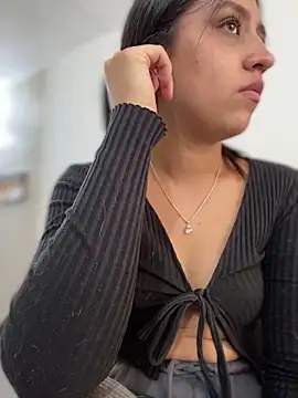 Snapshot of Salome_golvert chatting on February 10, 2025, 9:36 pm Salome golvert online show from February 10, 2025, 9:36 pm