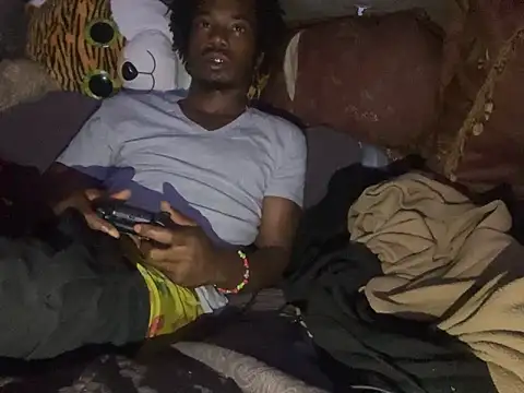 SlimeCrownzOut5 online show from November 13, 2025, 5:17 am