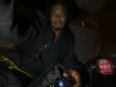 SlimeCrownzOut5 online show from November 26, 2025, 11:22 am